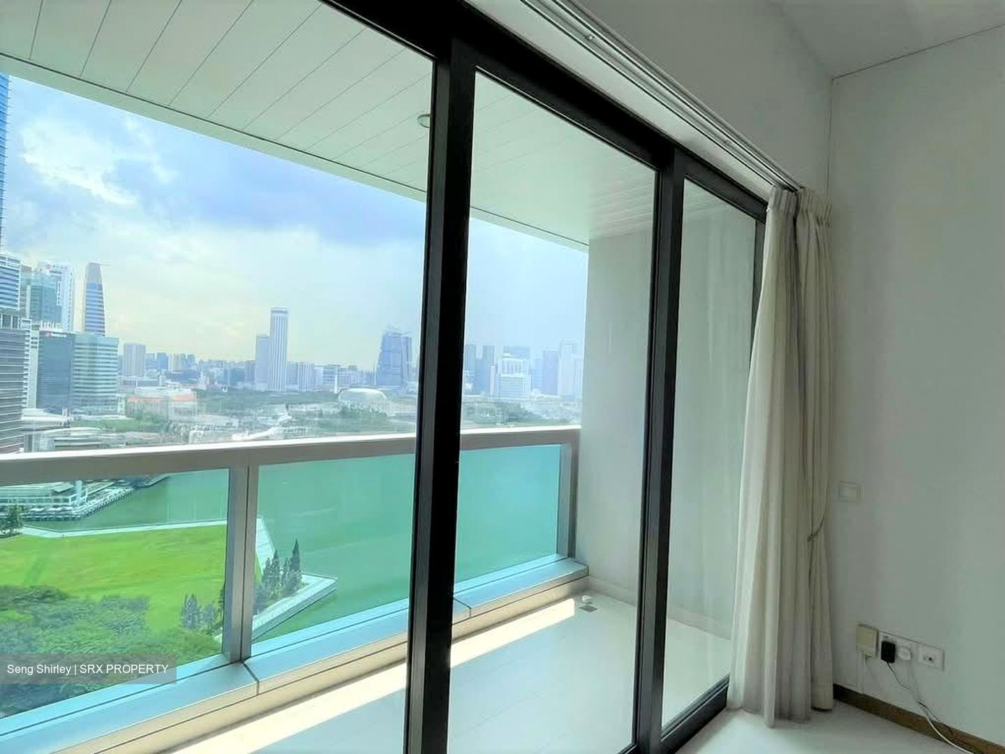 Marina Bay Residences (D1), Condominium #563623111